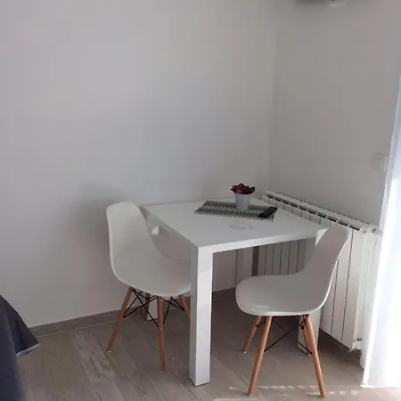 Appartement In With Sea View, Balcony, Air Conditioning, Wifi 4492-4