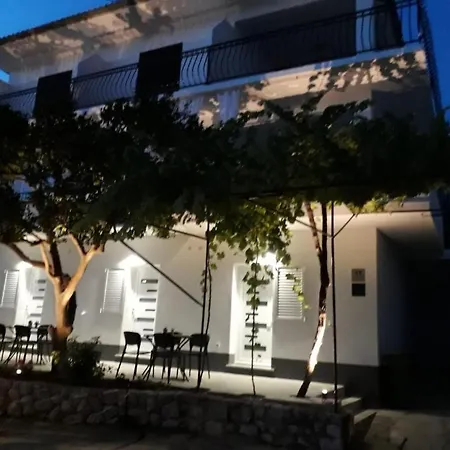 In With Sea View, Balcony, Air Conditioning, Wifi 4492-4 Appartamento Podgora